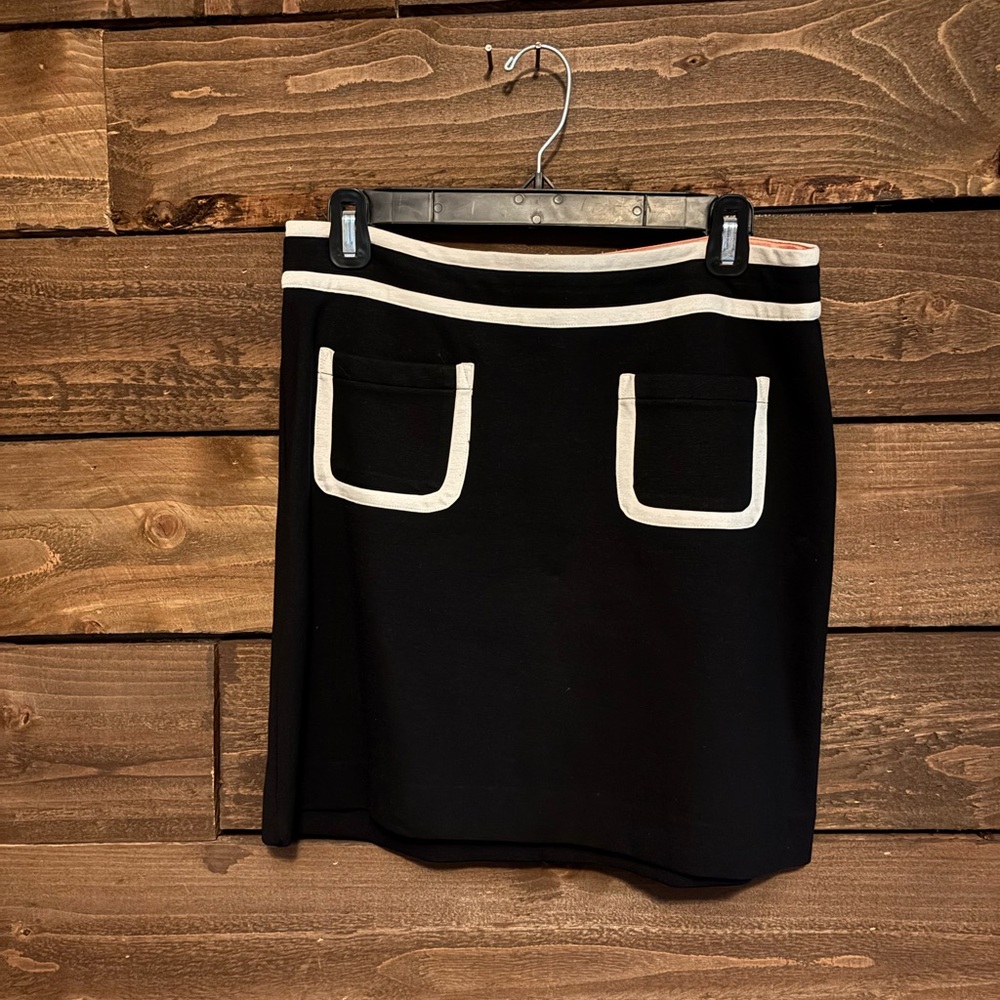 Banana Republic Black and White Skirt